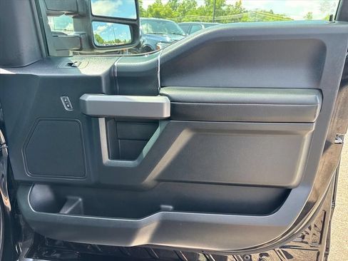 Used 2019 Ford F150 XLT w/ Equipment Group 302A Luxury AWD/4WD image 14