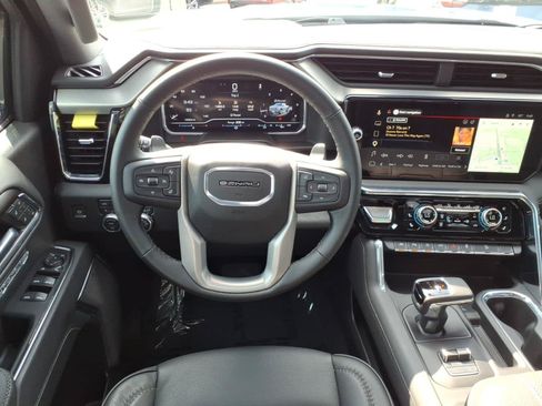 Used 2025 GMC Sierra 1500 Denali w/ Denali Reserve Package AWD/4WD image 13