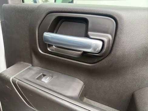 Used 2022 Chevrolet Silverado 2500 Custom w/ Custom Value Package image 20