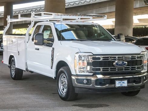 New 2025 Ford F350 XL w/ XL Chrome Package image 3