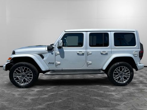 Used 2024 Jeep Wrangler High Altitude AWD/4WD image 6