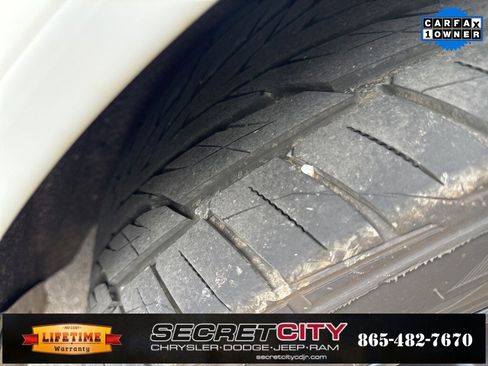 Used 2023 Dodge Durango R/T w/ Hemi Orange Plus Package image 21