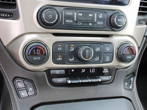 Used 2019 GMC Yukon Denali w/ Denali Ultimate Package image 15