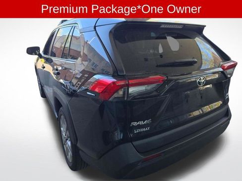 Used 2023 Toyota RAV4 XLE Premium image 2