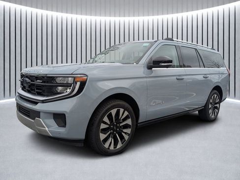 New 2025 Ford Expedition Max Platinum w/ Driver's Package image 8