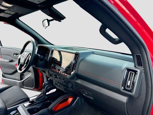 Certified 2025 Nissan Frontier PRO-4X AWD/4WD image 22