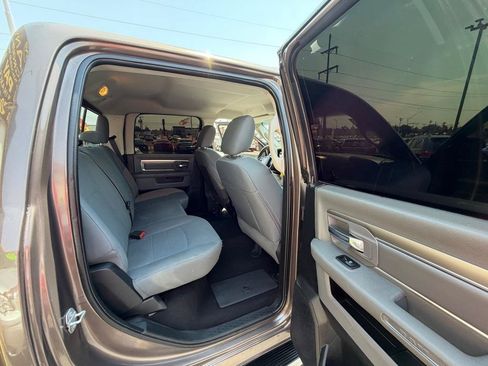 Used 2018 RAM 1500 Classic SLT RWD image 15