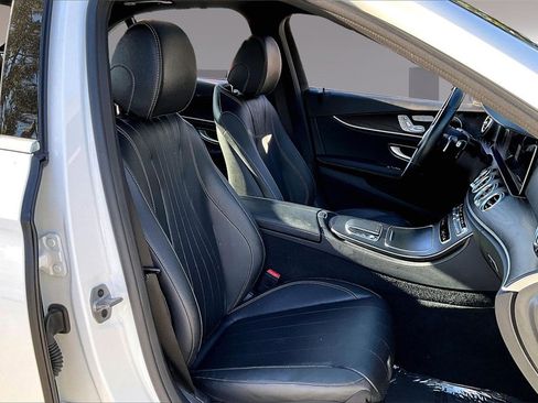 Used 2022 Mercedes-Benz E 350 Sedan image 27