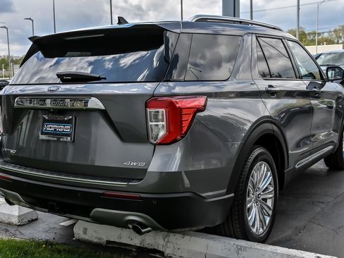 Used 2022 Ford Explorer Limited w/ Equipment Group 301A AWD/4WD image 10