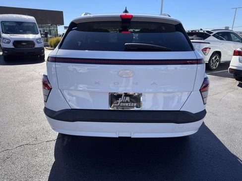 Used 2024 Hyundai Kona SEL image 4