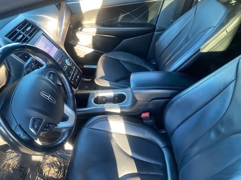 Used 2019 Lincoln MKC Select w/ Select Plus Package image 9