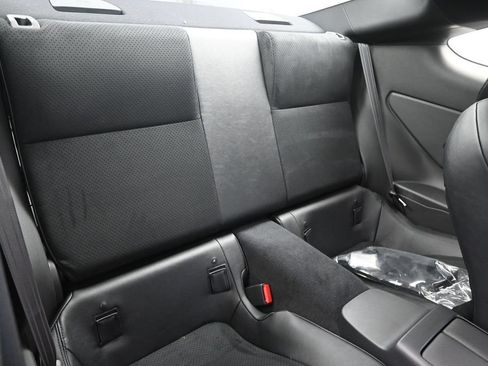 Used 2025 Toyota GR86 Premium w/ ALL Weather Mat Package (TMS) RWD image 13