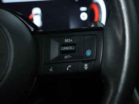 Used 2022 Nissan Rogue Platinum w/ Head-Up Display Package image 25