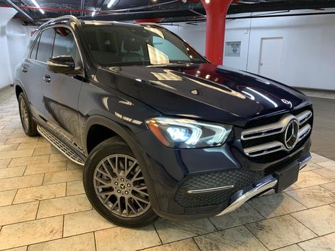 Used 2022 Mercedes-Benz GLE 450 4MATIC image 2
