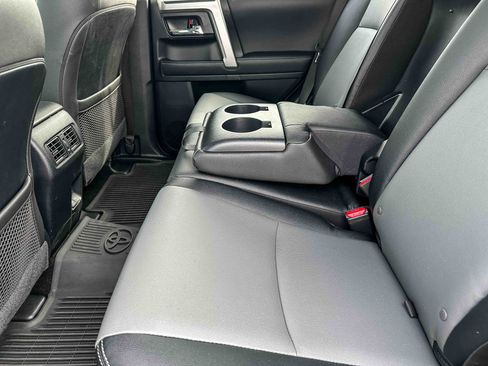 Used 2023 Toyota 4Runner SR5 Premium w/ Moonroof Package AWD/4WD image 19