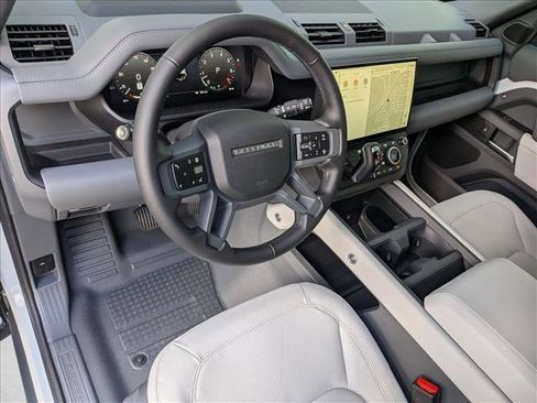 New 2026 Land Rover Defender 110 X-Dynamic SE AWD/4WD image 3