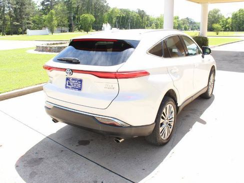 Used 2021 Toyota Venza XLE w/ Softex Package image 16