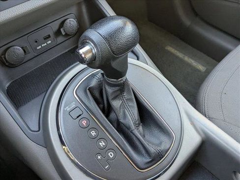 Used 2011 Kia Sportage LX w/ Convenience Pkg image 12