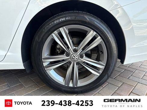 Used 2020 Volkswagen Jetta R-Line w/ R-Line Cold Weather Package FWD image 12
