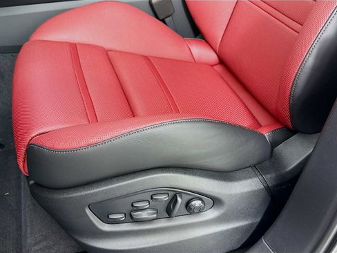 New 2026 Porsche Cayenne GTS image 13