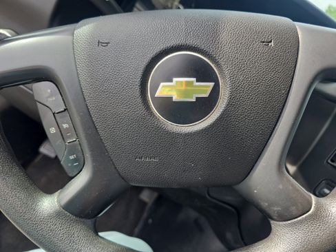 Used 2016 Chevrolet Express 3500 LT w/ LT Preferred Equipment Group RWD image 11