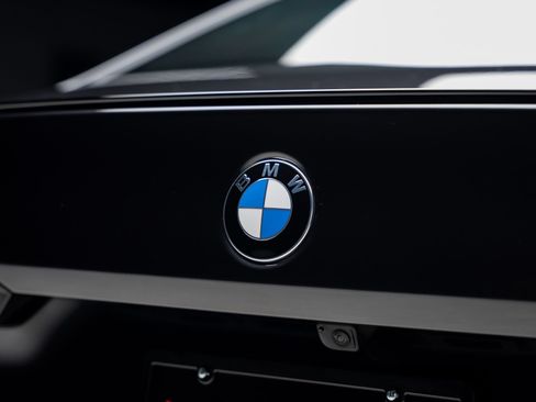 Used 2025 BMW M5 w/ M Driver's Package AWD/4WD image 32