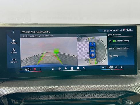 Used 2025 BMW 330i 330i w/ M Sport Package image 13