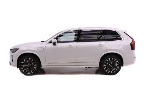 New 2026 Volvo XC90 T8 Ultra w/ Protection Package AWD/4WD image 3