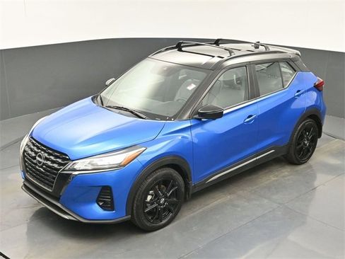 Used 2024 Nissan Kicks SR w/ SR Premium Package image 29