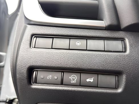 New 2026 Nissan Rogue SV image 25