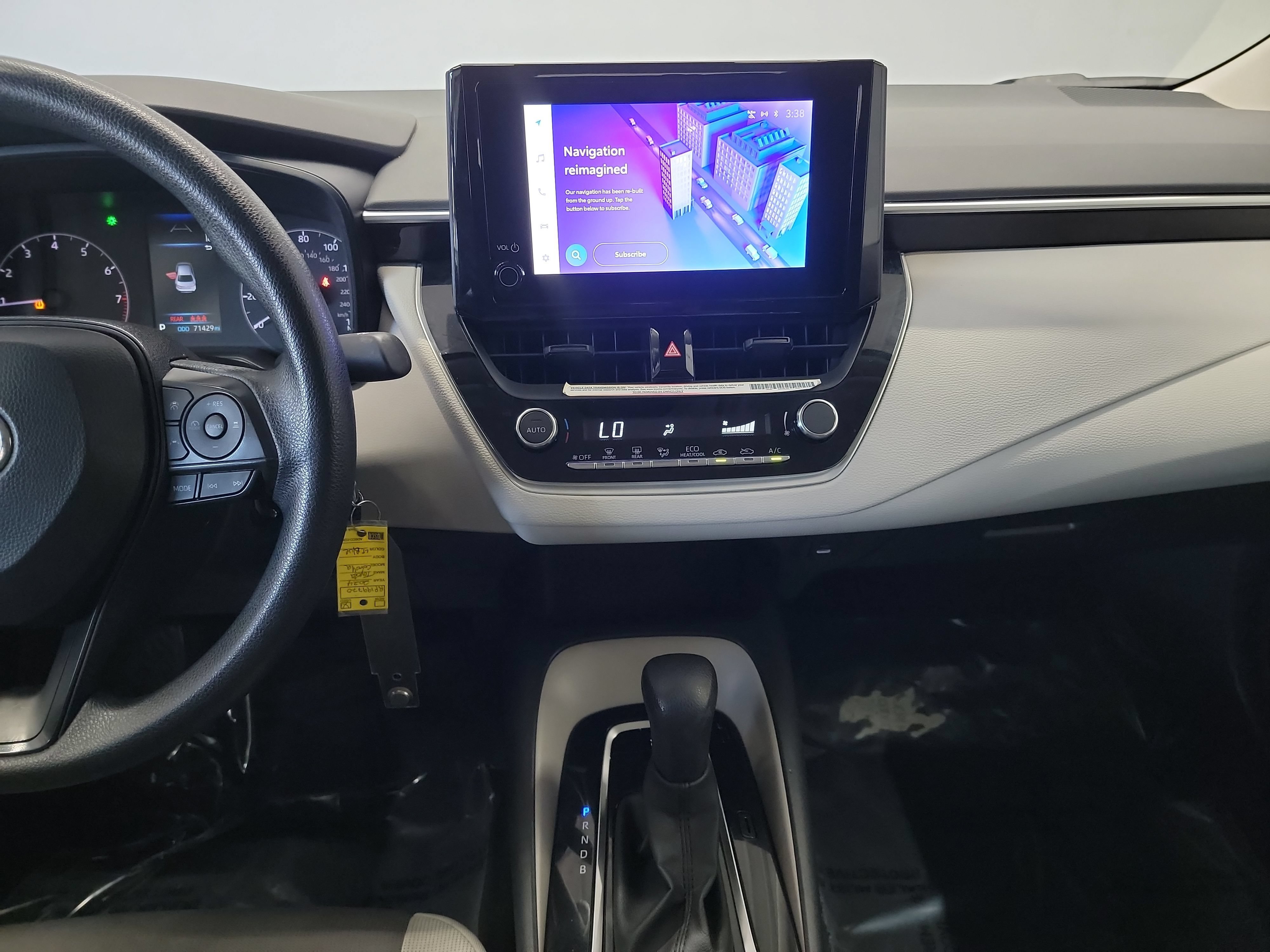 Used 2024 Toyota Corolla LE FWD image 28