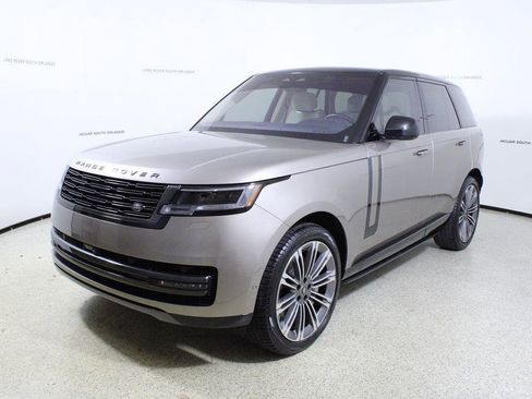 Used 2023 Land Rover Range Rover SE AWD/4WD image 4