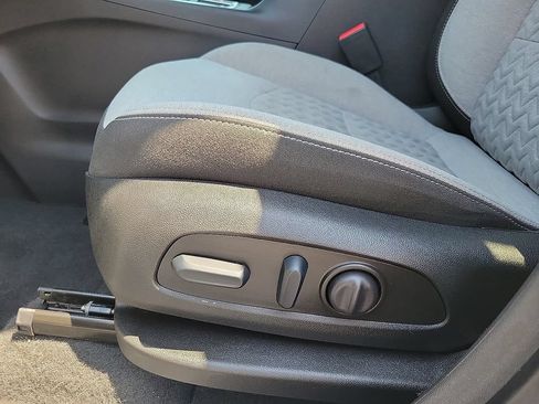 Used 2023 Chevrolet Equinox LT w/ LPO, Floor Liner Package FWD image 12