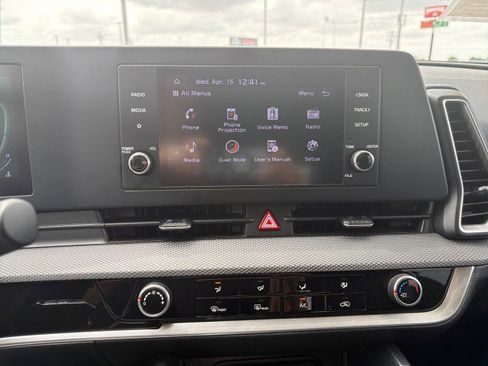 Used 2024 Kia Sportage LX image 16