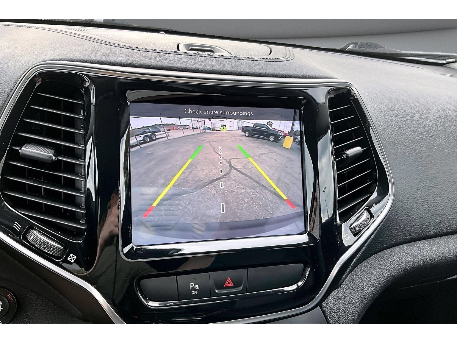 Used 2019 Jeep Cherokee Limited AWD/4WD image 25