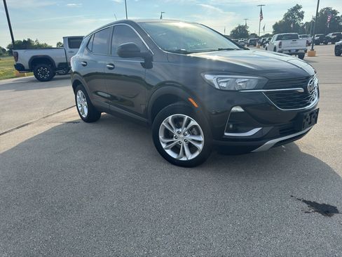 Used 2023 Buick Encore GX Preferred w/ Cold Weather Comfort Package AWD/4WD image 5