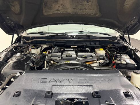 Used 2018 RAM 2500 Tradesman w/ Chrome Appearance Group AWD/4WD image 32