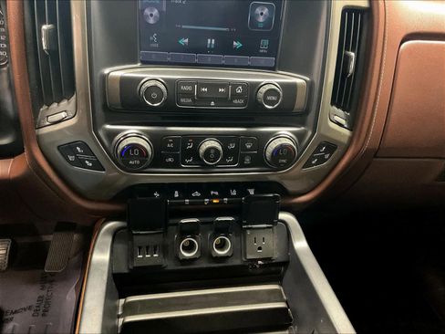 Used 2015 Chevrolet Silverado 2500 High Country w/ Duramax Plus Package AWD/4WD image 32