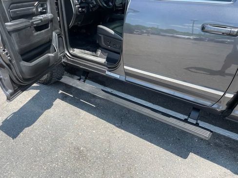 Used 2024 RAM 3500 Limited AWD/4WD image 11