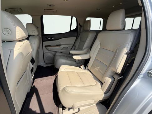 Used 2018 GMC Acadia Denali image 22