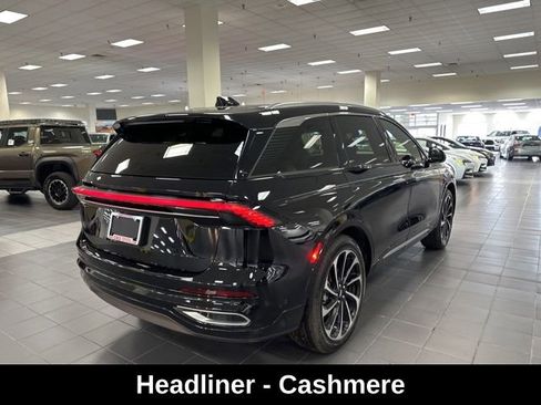 Used 2024 Lincoln Nautilus Black Label AWD/4WD image 7
