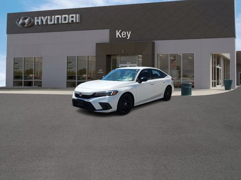 Used 2023 Honda Civic Sport image 7