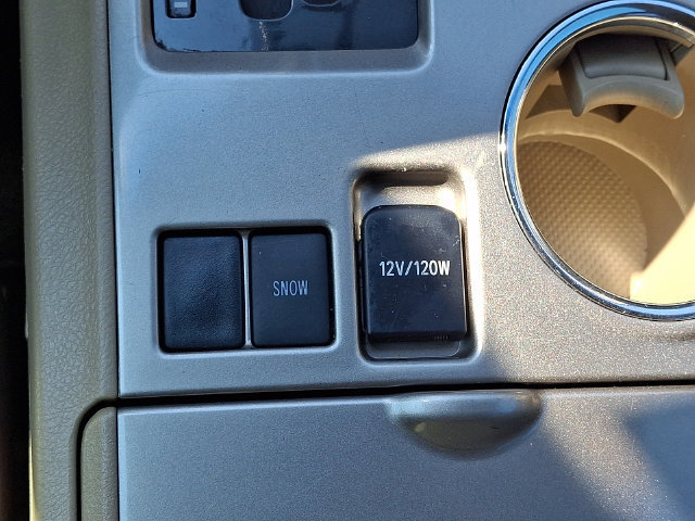 Used 2013 Toyota Highlander FWD image 25