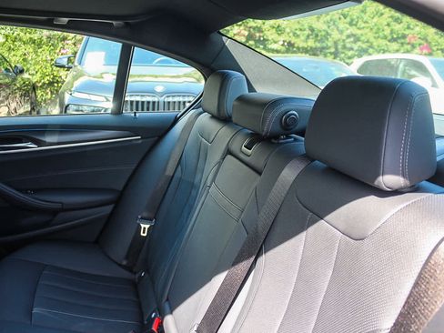 Used 2023 BMW 530e 530e w/ M Sport Package image 18