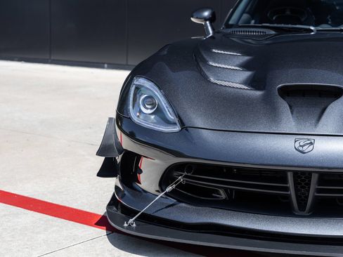 Used 2016 Dodge Viper ACR w/ Extreme Aero Package RWD image 29