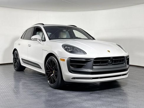 Certified 2024 Porsche Macan GTS AWD/4WD image 9