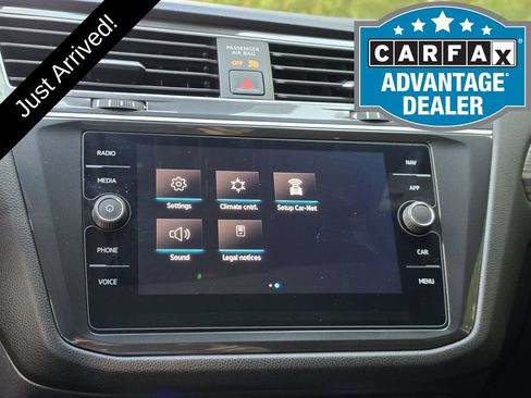 Used 2024 Volkswagen Tiguan SEL R-Line AWD/4WD image 17