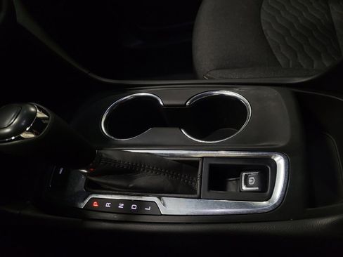 Used 2021 Chevrolet Equinox LT image 26