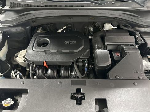 Used 2020 Hyundai Santa Fe Limited w/ Cargo Package image 11