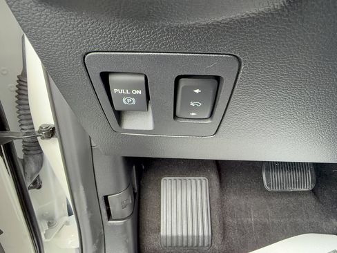 Certified 2020 Ford F150 Lariat w/ Equipment Group 502A Luxury RWD image 32